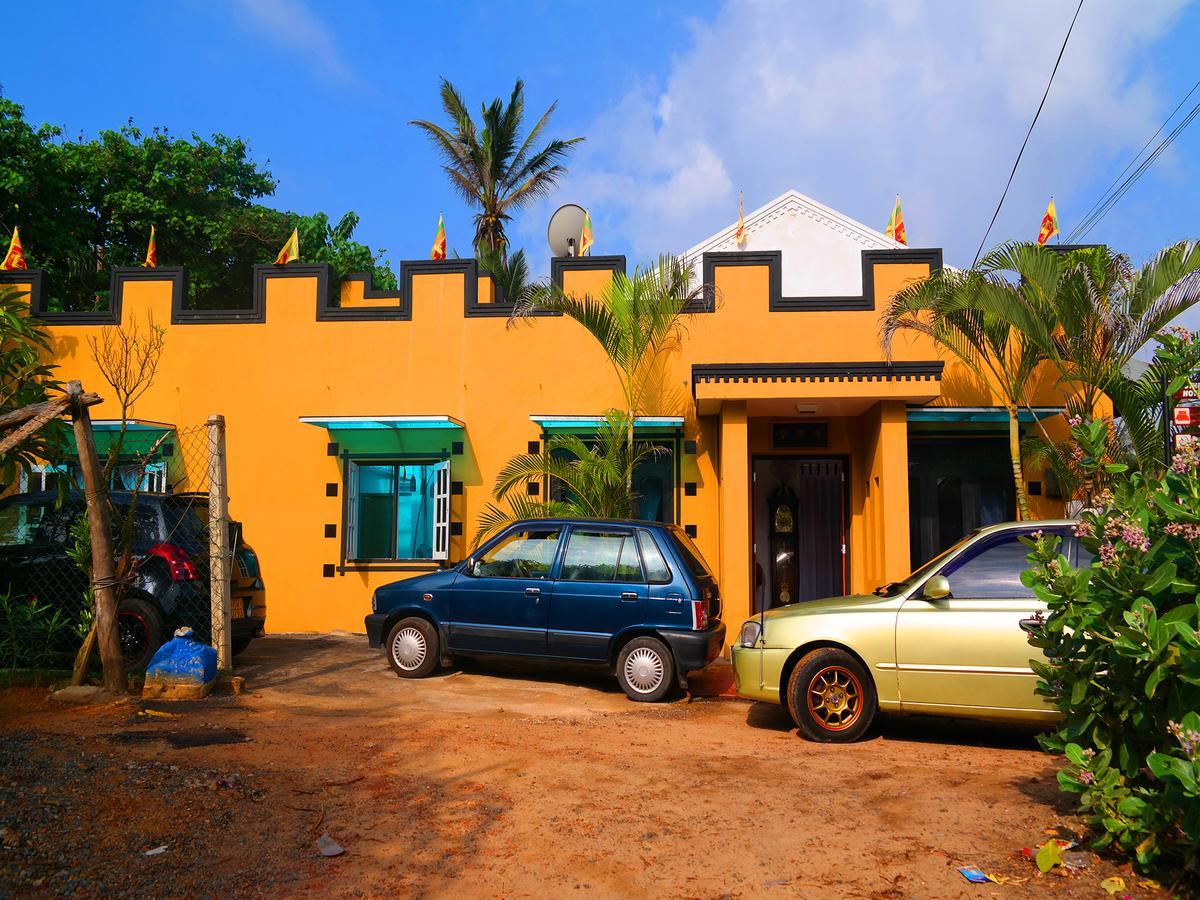 Southern Beach Castle Hotel & Restaurant Ahangama Exterior photo